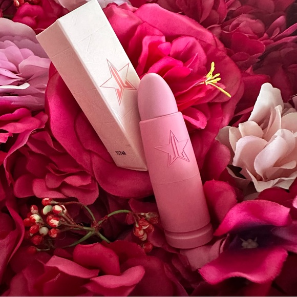 Jeffree Star Other - Jeffree Star Velvet Trap Lipstick | NEW IN BOX | GARDENING H**